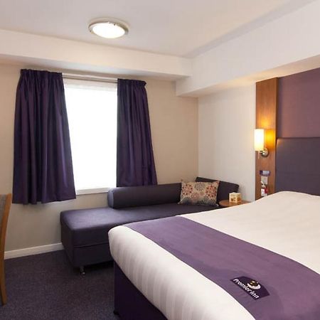 Premier Inn Dover East Екстериор снимка